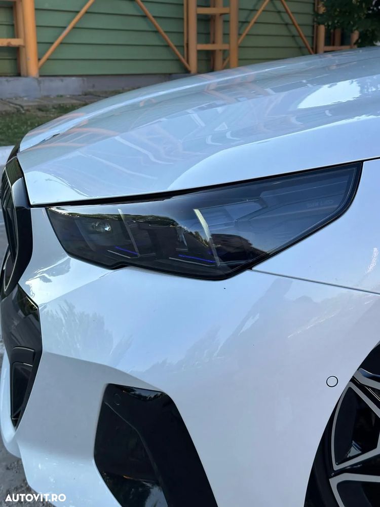 BMW Seria 5 520i AT MHEV - 14