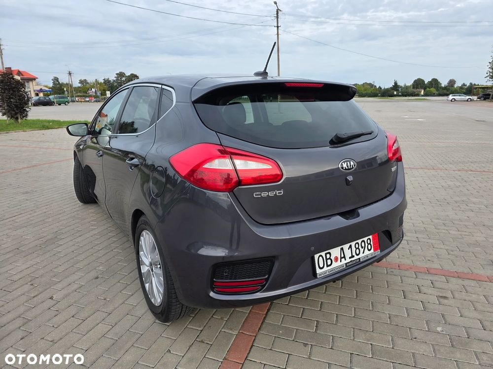 Kia Ceed - 15