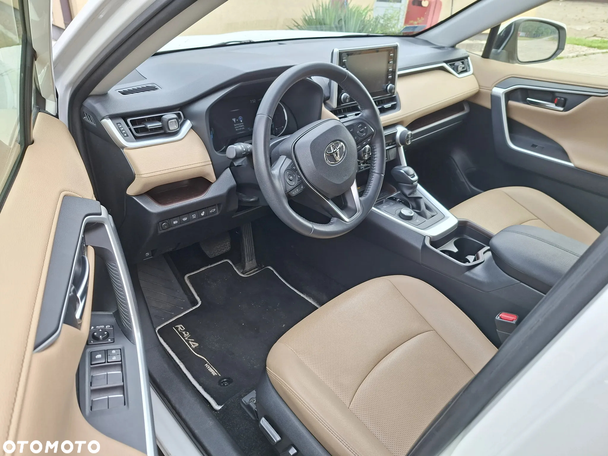 Toyota RAV4 - 5