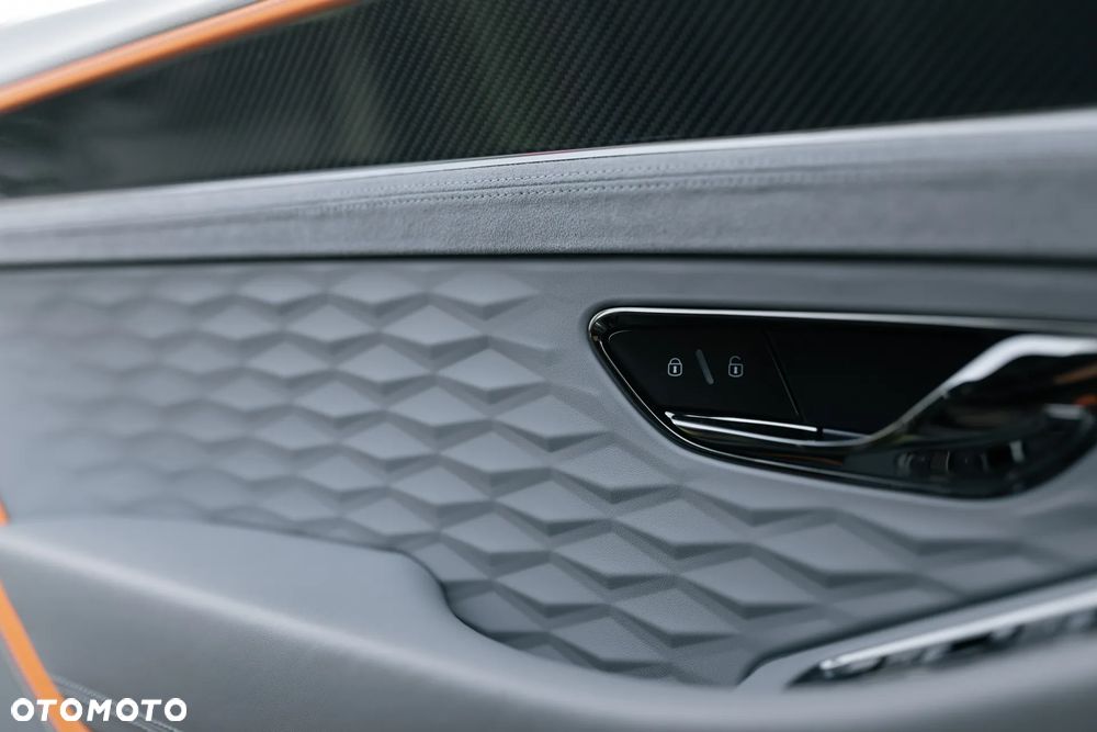 Bentley Continental GT Speed - 32