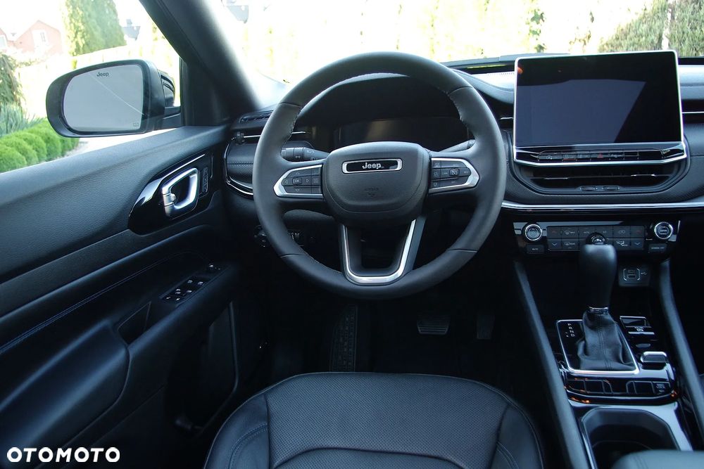 Jeep Compass - 11