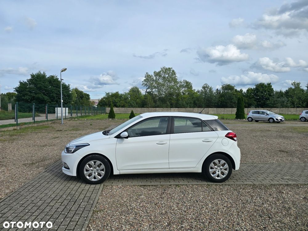 Hyundai i20 1.1 CRDi Comfort - 10