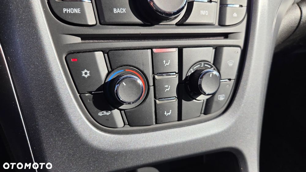 Opel Astra 1.6 Business EU6 - 22