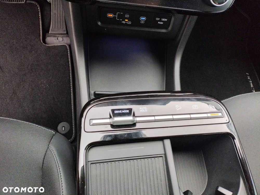 Hyundai Tucson 1.6 T-GDi HEV Executive 2WD - 23