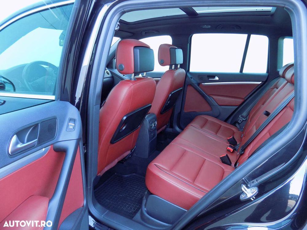 Volkswagen Tiguan 2.0 TDI DPF 4Motion BlueMotion Technology DSG Sport & Style - 25