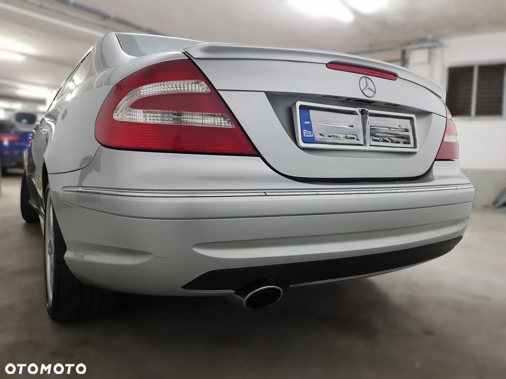Mercedes-Benz CLK - 25