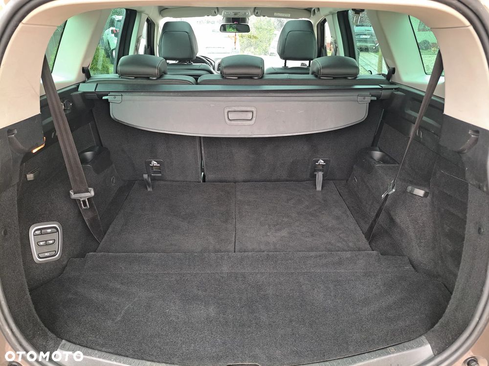 Renault Grand Scenic - 17