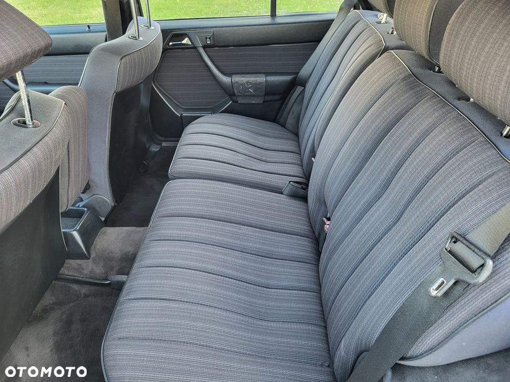 Mercedes-Benz W124 (1984-1993) - 7