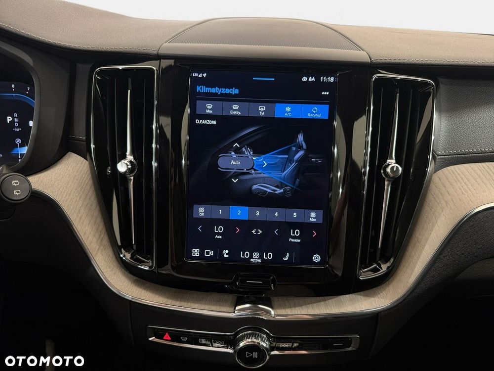 Volvo XC 60 - 24