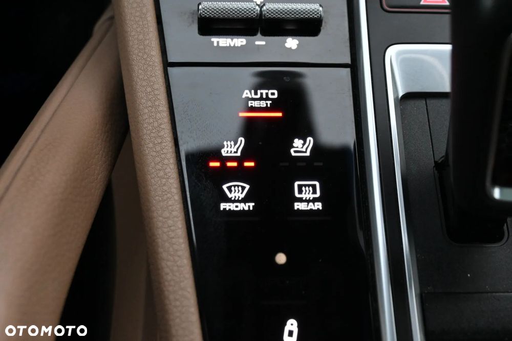 Porsche Cayenne S Platinum Edition - 37