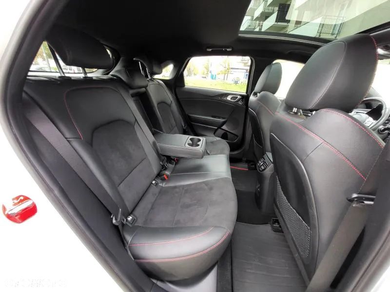 Kia Ceed 1.6 T-GDI GT DCT - 35