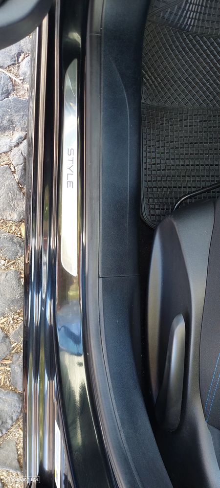 Peugeot 208 1.6 BlueHDi Style - 13