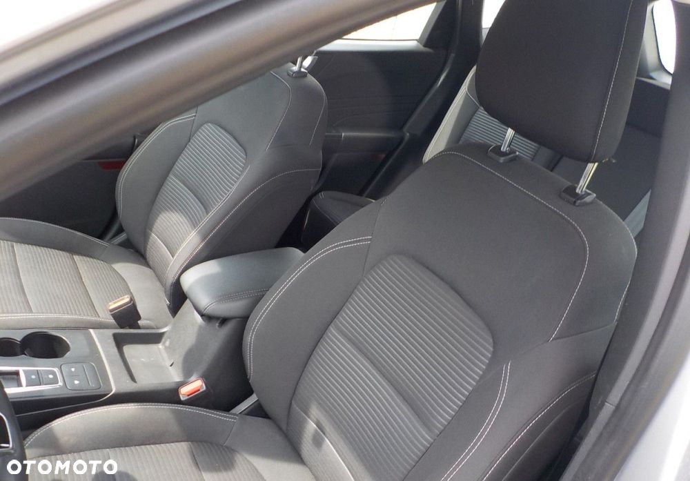 Ford Kuga - 24