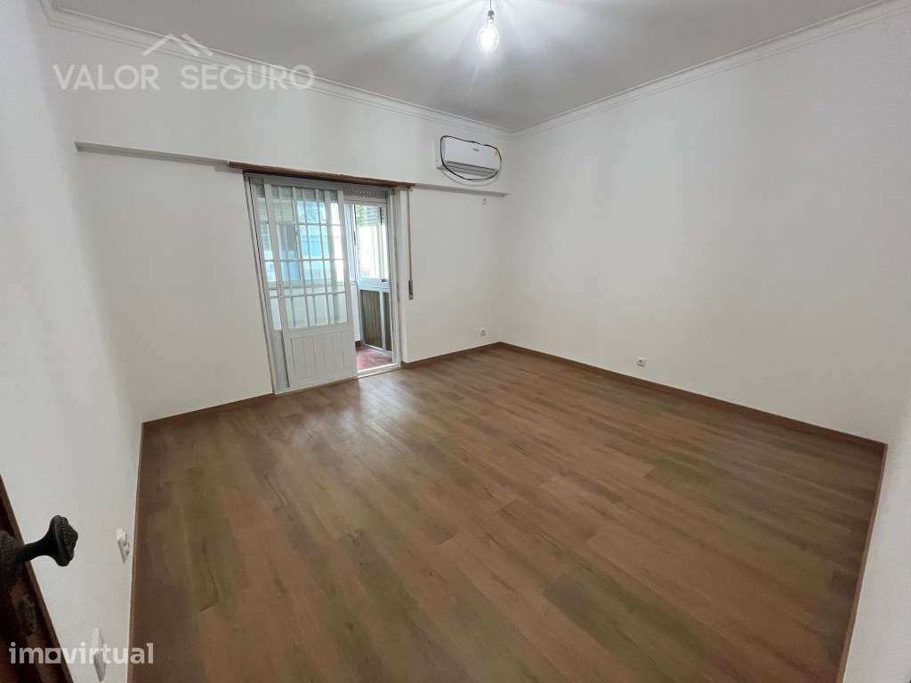 Apartamento T2 remodelado na Quinta da Vala em Alverca do Ribatejo - Grande imagem: 4/17