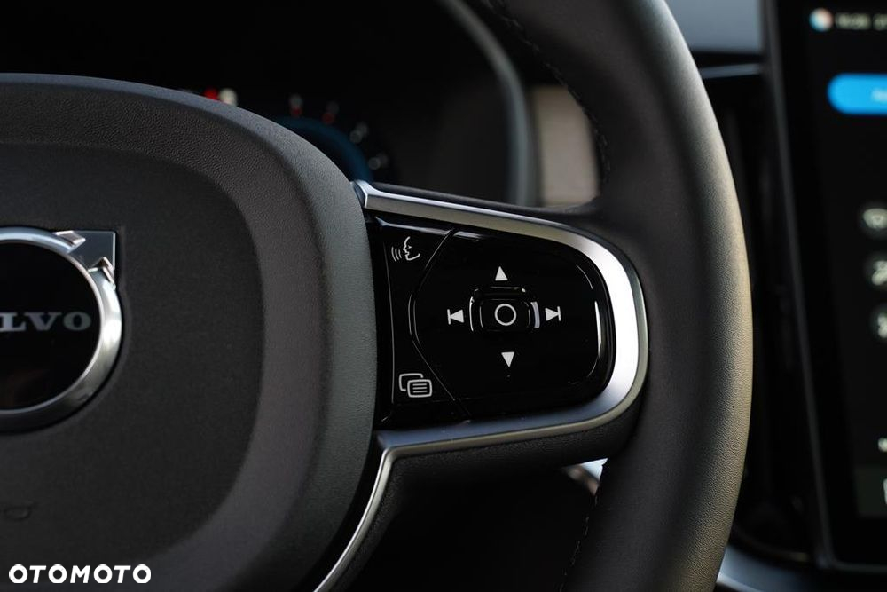 Volvo XC 90 B5 B AWD Ultra Bright 7os - 17
