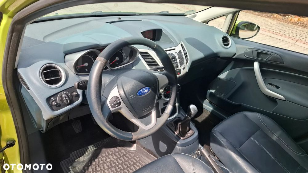 Ford Fiesta 1.25 Champions Edition - 13