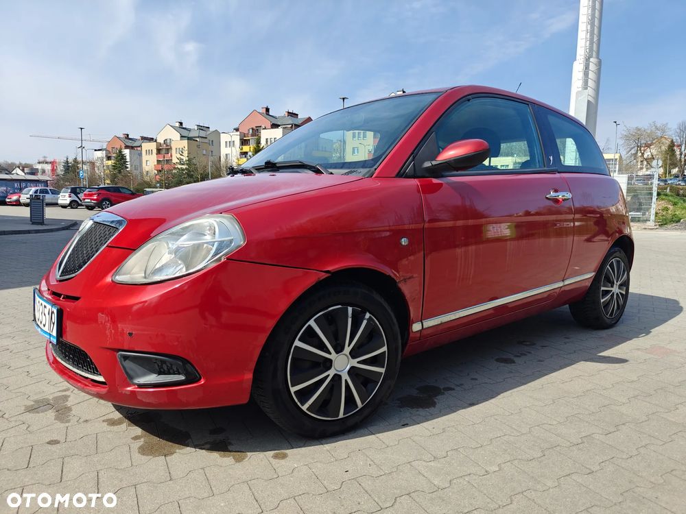 Lancia Ypsilon 1.4 16V Class - 12
