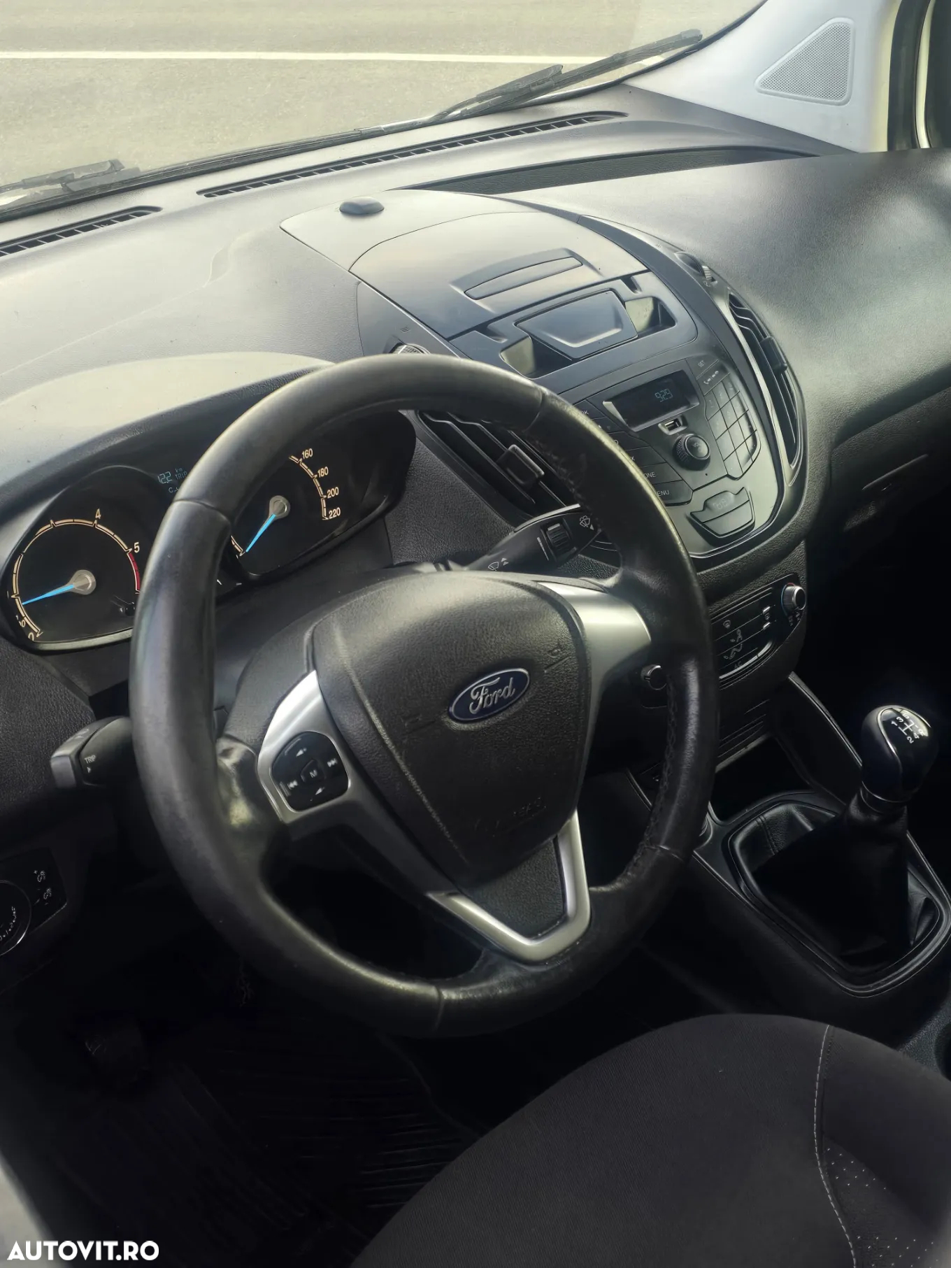 Ford Courier - 13