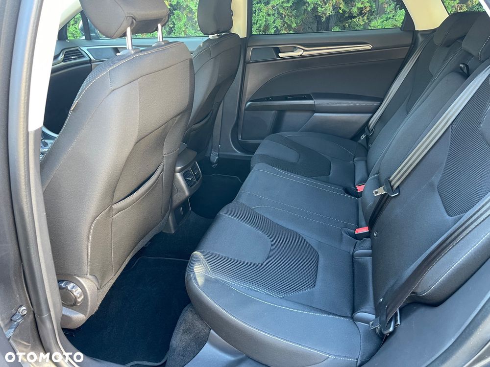 Ford Mondeo 2.0 Hybrid Titanium - 13