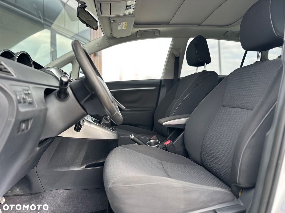 Toyota Verso 2.0 D-4D Active - 19