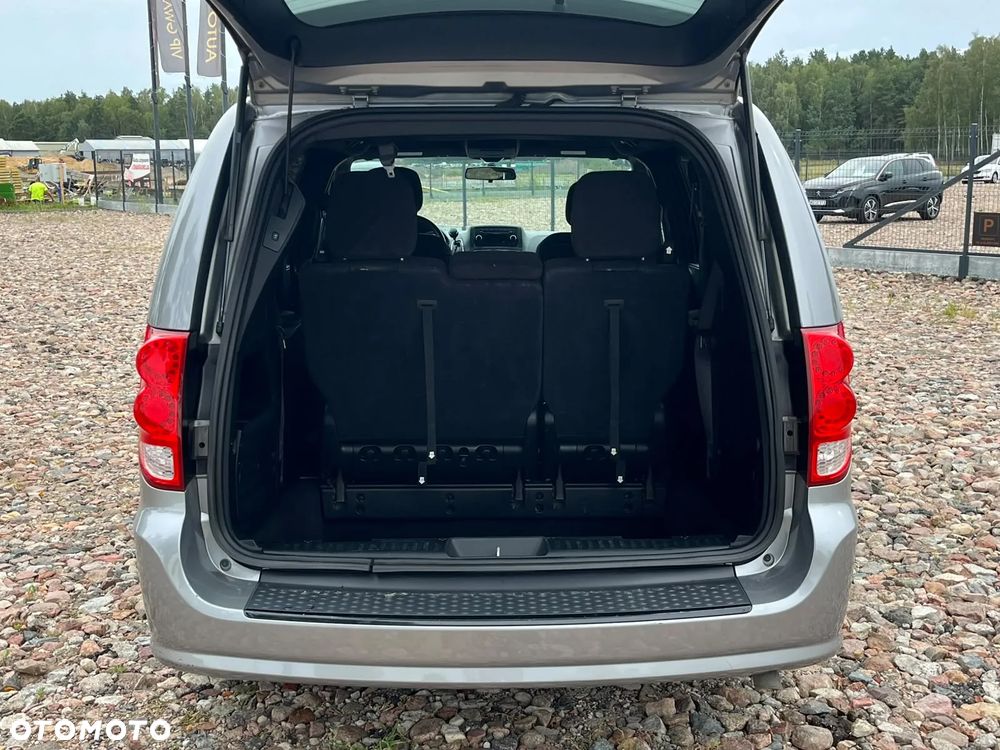 Dodge Grand Caravan 3.6 Express - 19