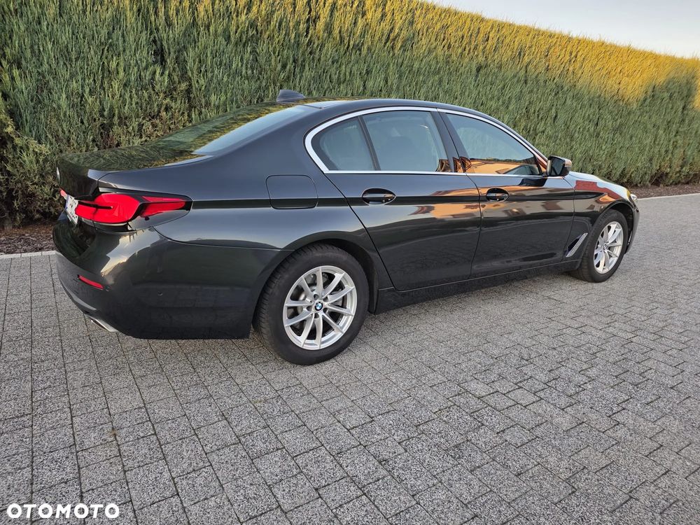 BMW Seria 5 520d Luxury Line - 28