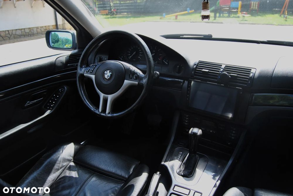 BMW Seria 5 - 11