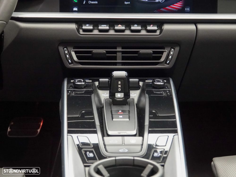 Porsche 911 (992) Turbo PDK - 30