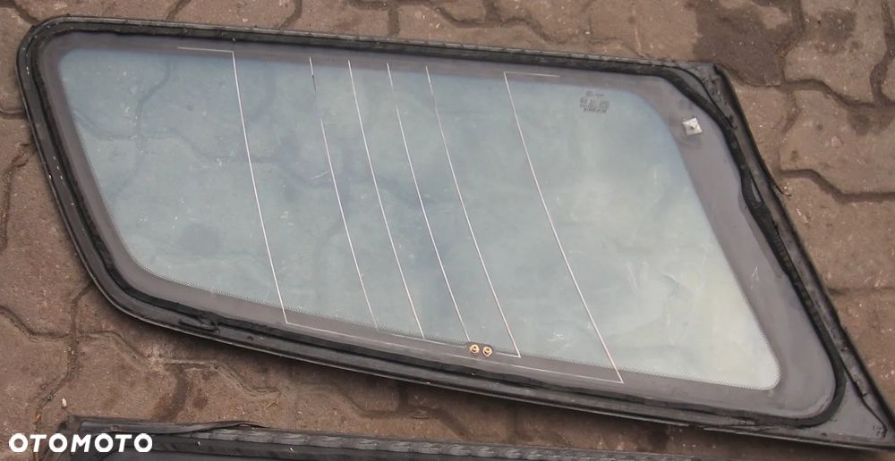 szyba tył lewa prawa karoseryjna VOLVO V50 - 3