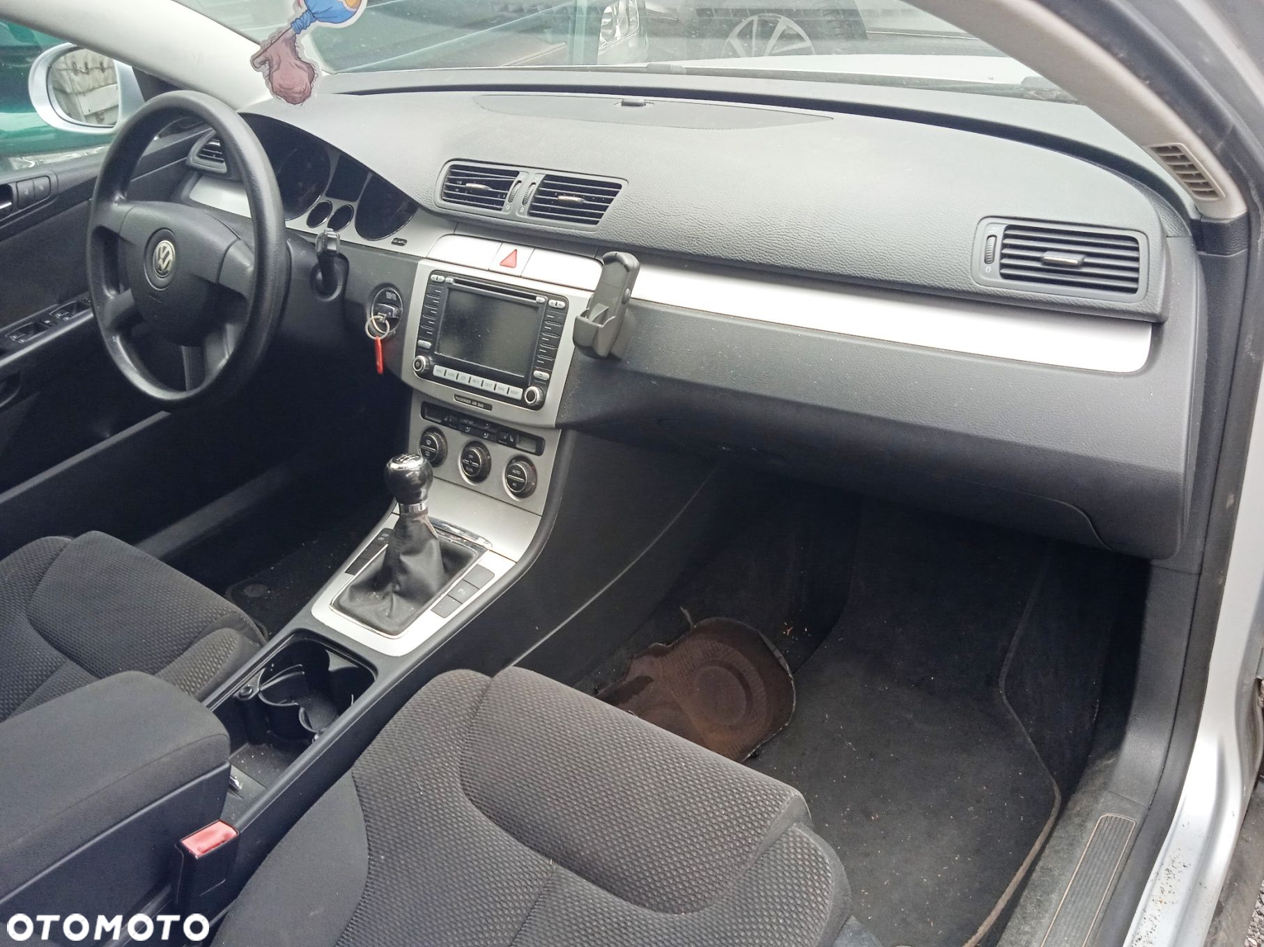 Na części VW Passat B6 kombi lakier LA7W silnik BMP skrzynia KDN - 8