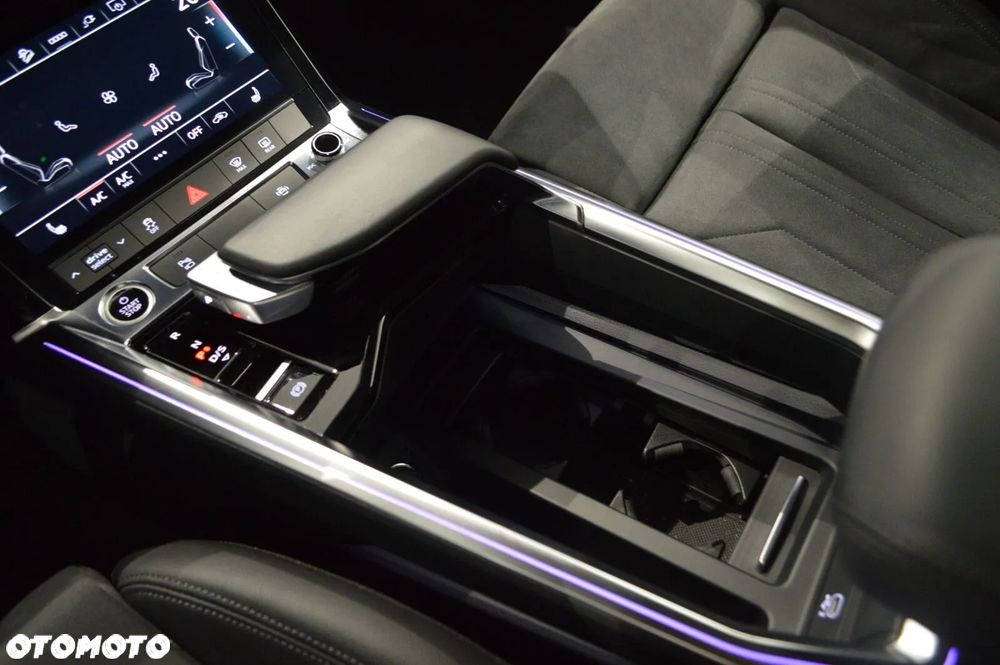 Audi e-tron 55 Quattro S line - 10