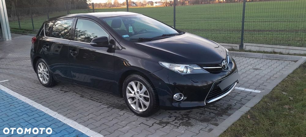 Toyota Auris 1.6 Valvematic Comfort - 1