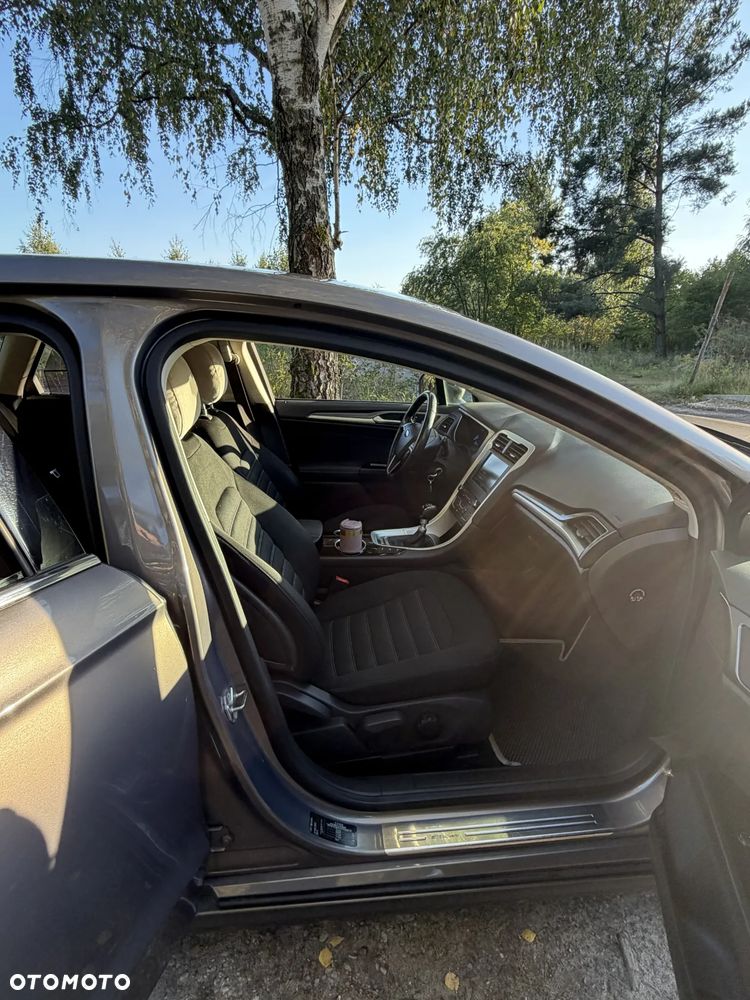 Ford Mondeo - 27