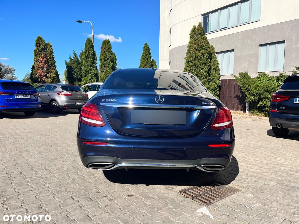 Mercedes-Benz Klasa E 300 9G-TRONIC - 7