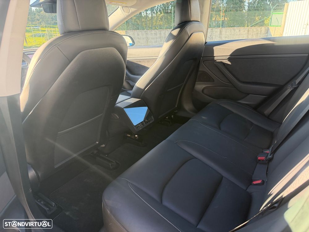 Tesla Model 3 Standard Range Plus RWD - 4