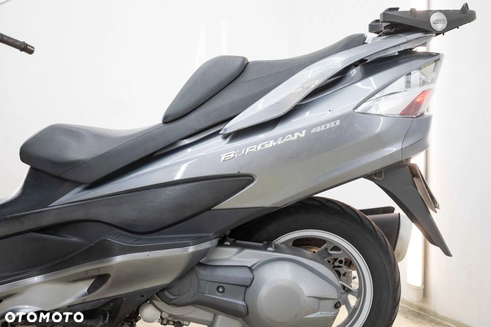 Suzuki Burgman - 14