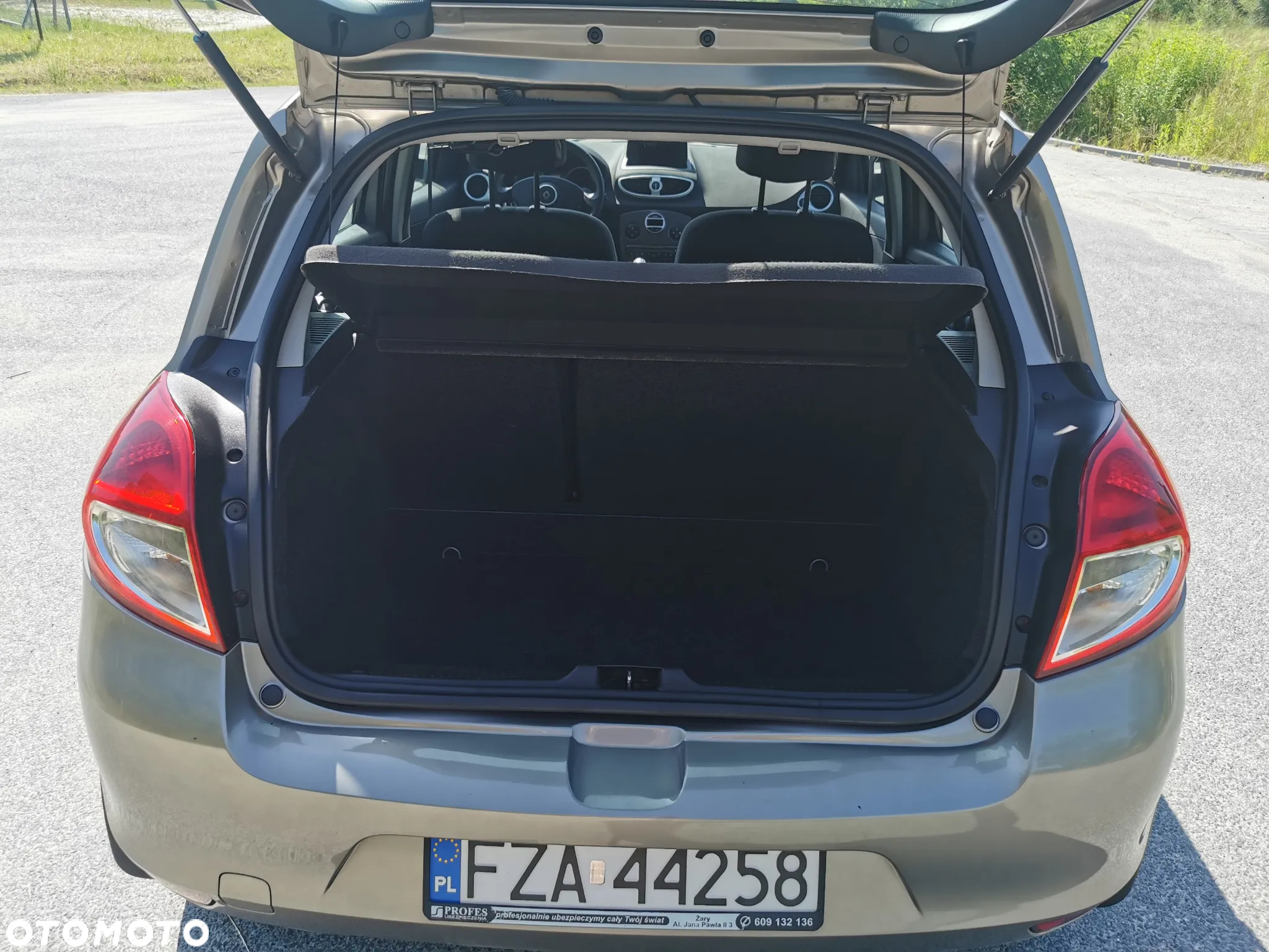 Renault Clio - 10
