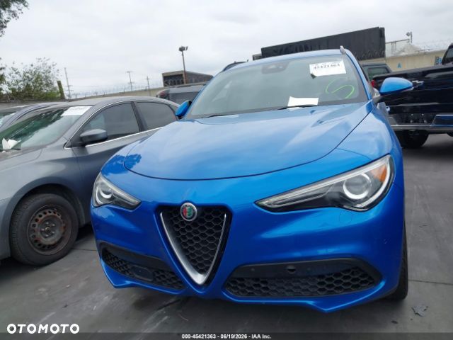 Alfa Romeo Stelvio 2.0 Turbo 16V AT8-Q4 Veloce Ti - 8