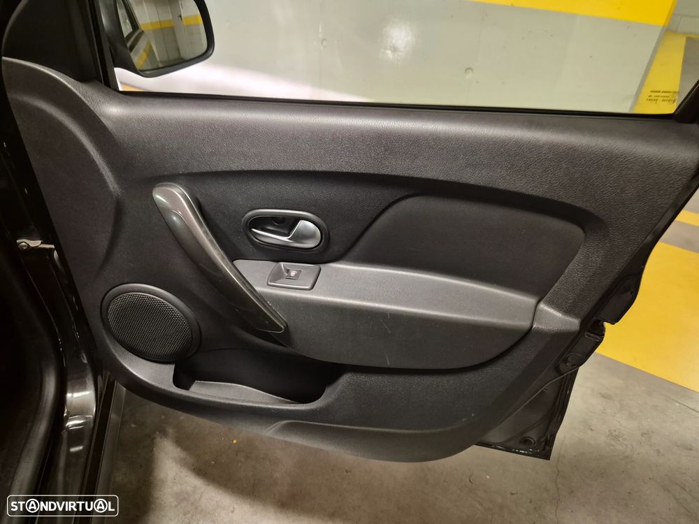 Dacia Logan MCV 0.9 TCe Stepway - 32