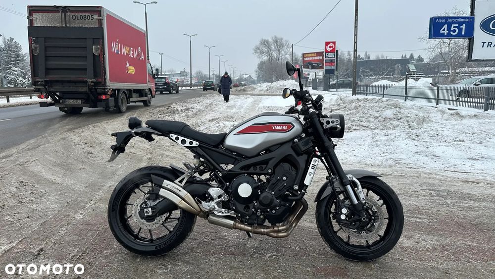 Yamaha XSR - 9