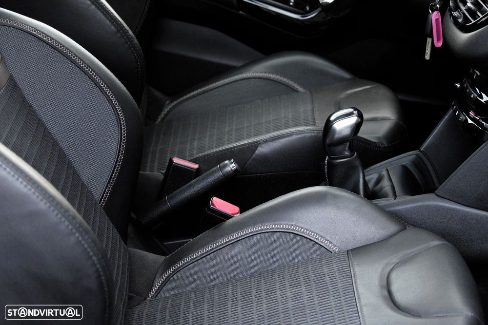 Peugeot 208 PureTech 82 Allure - 19