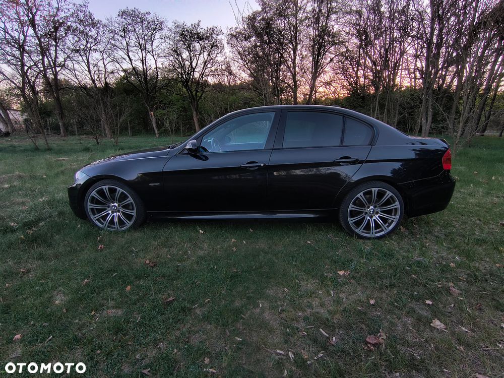BMW Seria 3 325i - 4