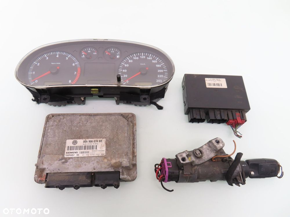 STACYJKA STEROWNIK SEAT TOLEDO II 1.6 06A906019BR - 1