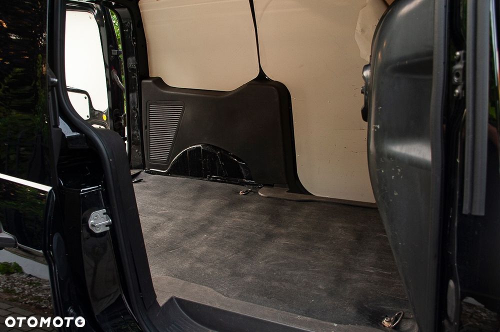 Ford Transit Connect - 25