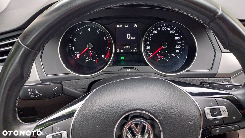 Volkswagen Passat - 5