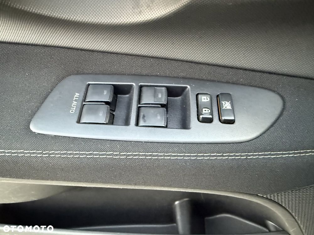 Toyota Auris - 16