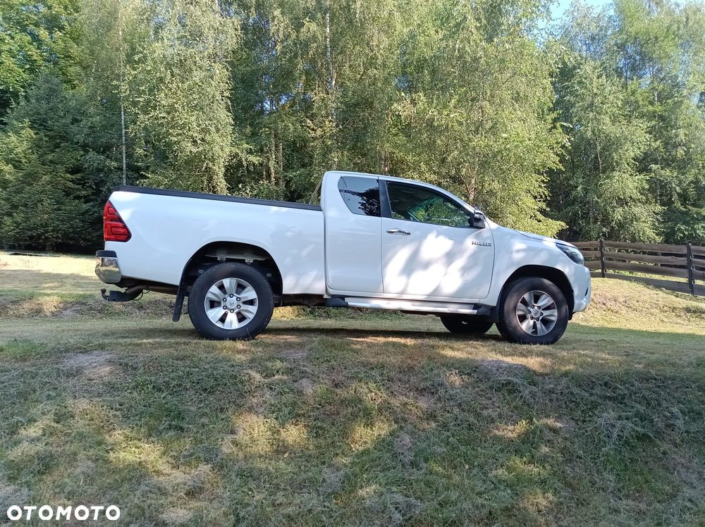 Toyota Hilux 4x4 Extra Cab Duty Comfort - 10
