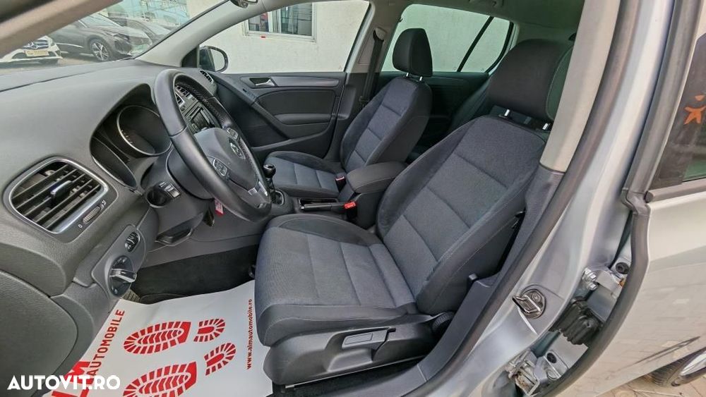Volkswagen Golf - 11