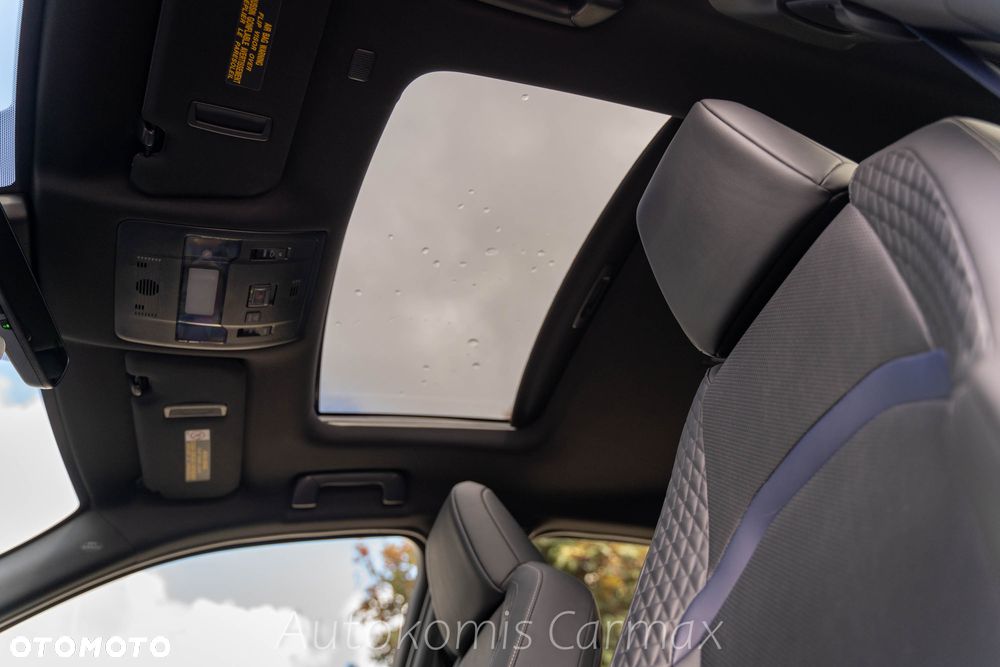 Lexus UX 250h - 17