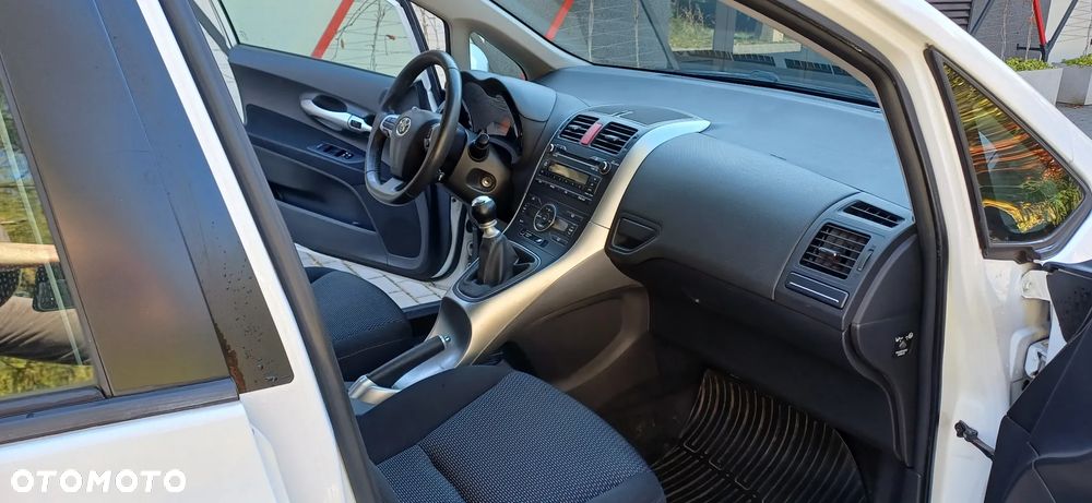 Toyota Auris - 9
